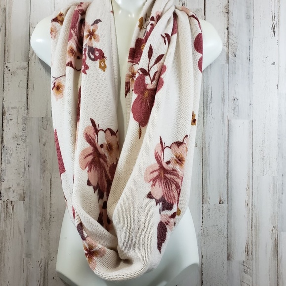 H&M Accessories - H&M Womens Infinity Scarf 58 x 27 Cream Pink
